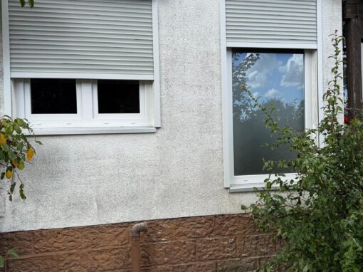 Fenster mit Solar-Rollladen in Schönenberg-Kübelberg OT Sand